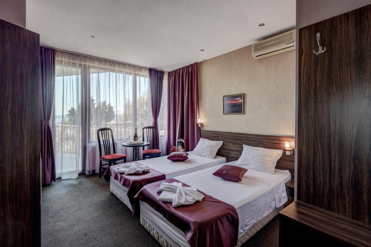 Ellinis Hotel Várna Kültér fotó