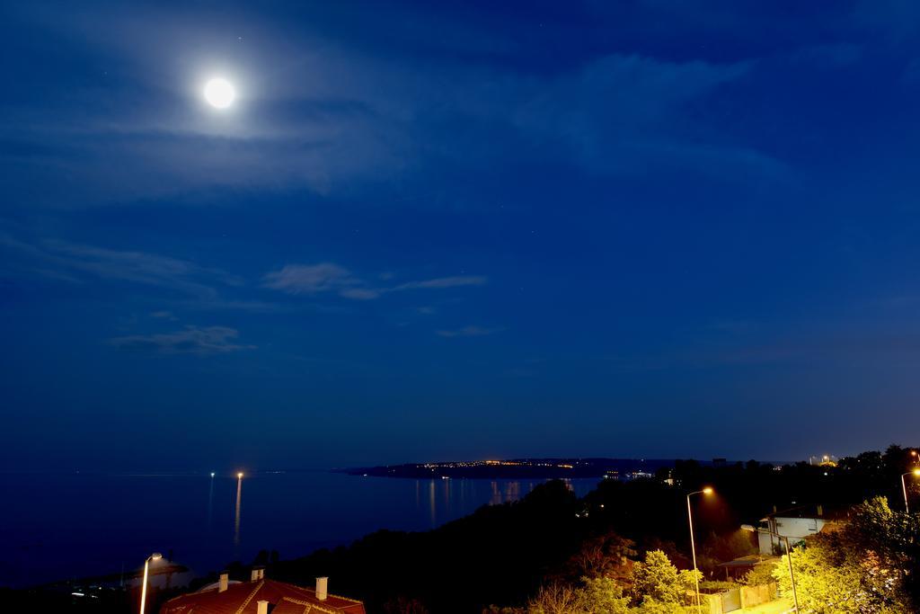 Ellinis Hotel Várna Kültér fotó