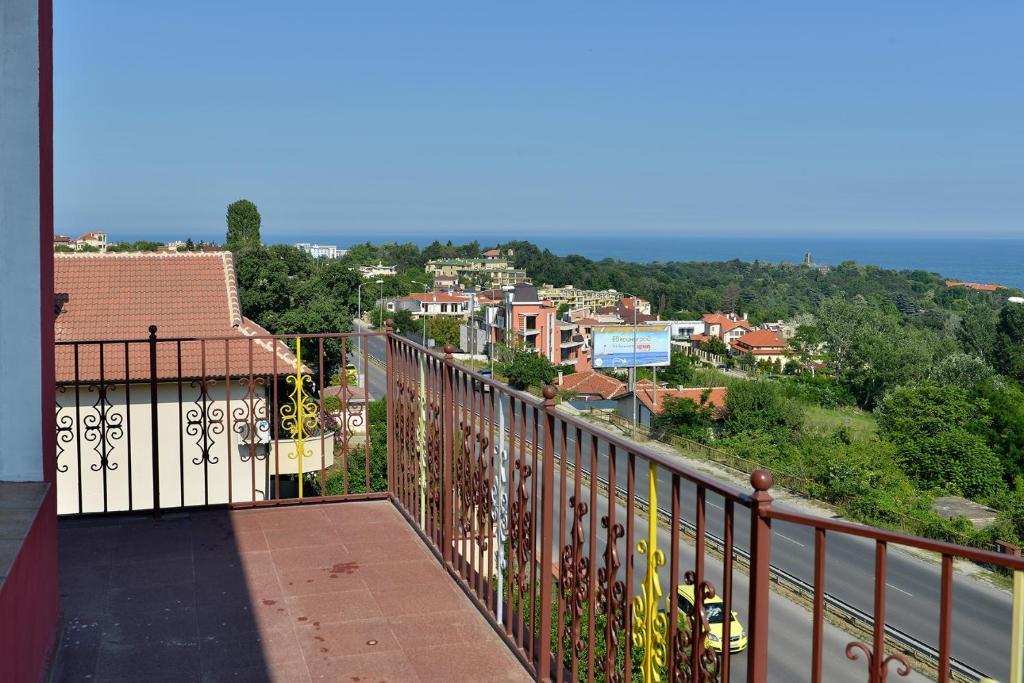 Ellinis Hotel Várna Kültér fotó
